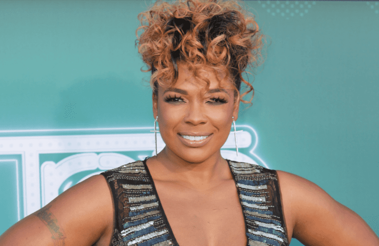 Singer Syleena Johnson Draws Ire for saying R. Kelly Should be in a Mental Institution Instead of Jail