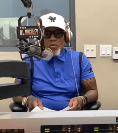 DL Hughley Talks About the January 6 Insurrection Trial: Donald Trump Actively Committed Treason (VIDEO)