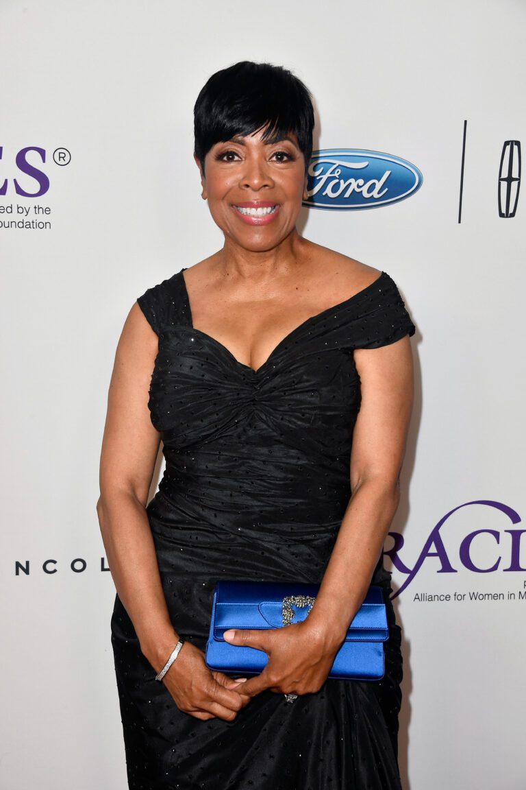 Shirley Strawberry Apologizes to Steve Harvey & Wife (Video)